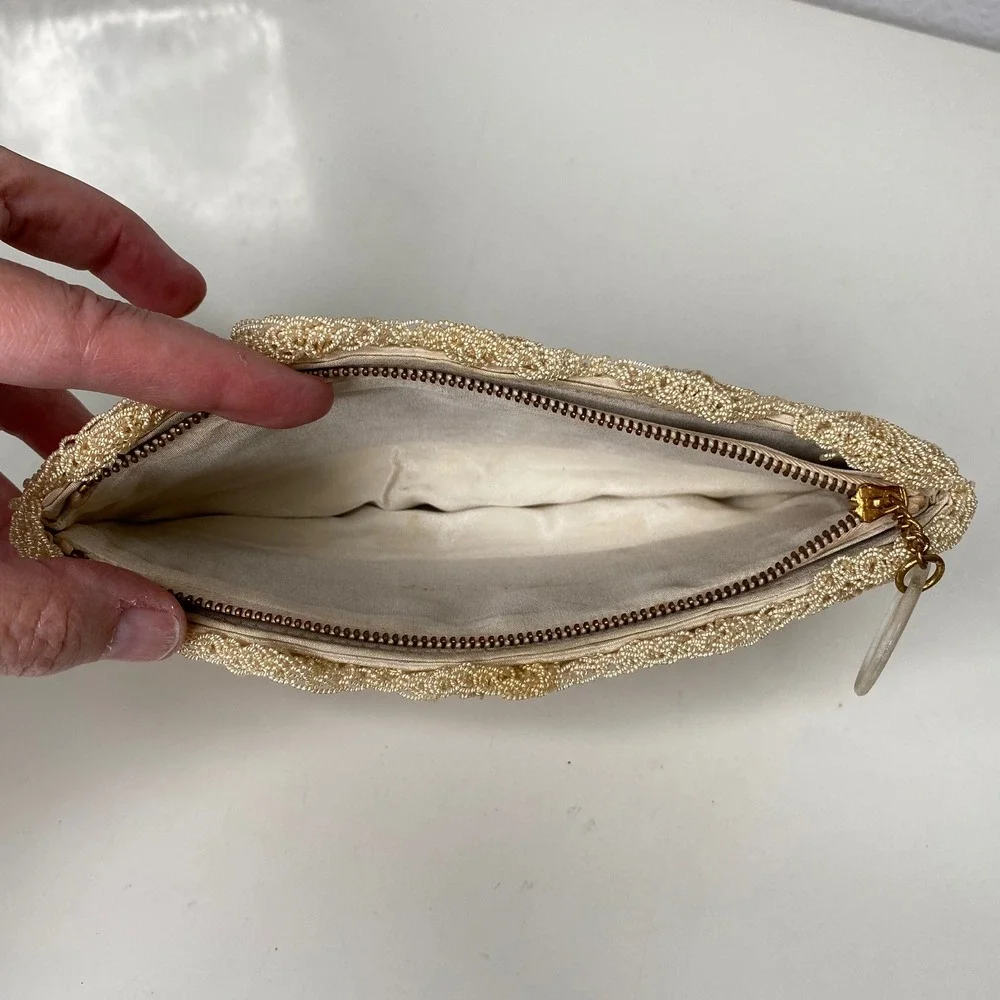 VTG Beaded Scalloped‎ Fan Clutch Evening Bag Champagne Cream Acrylic Ring Pull
